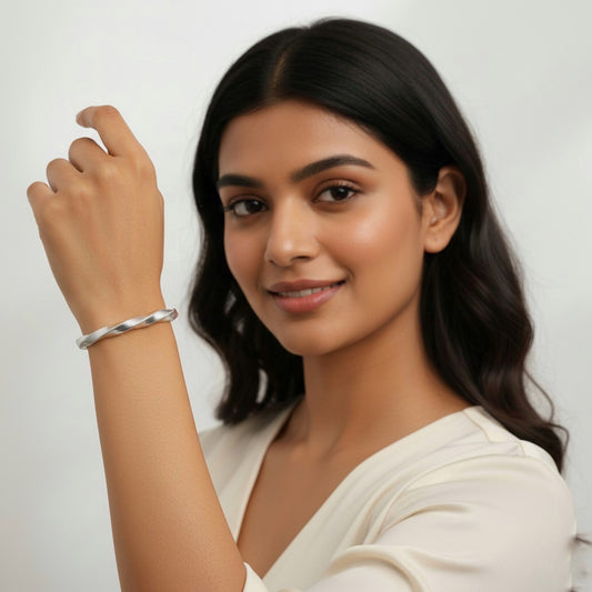 Twisted Silver Unisex Bracelet (Free Size)