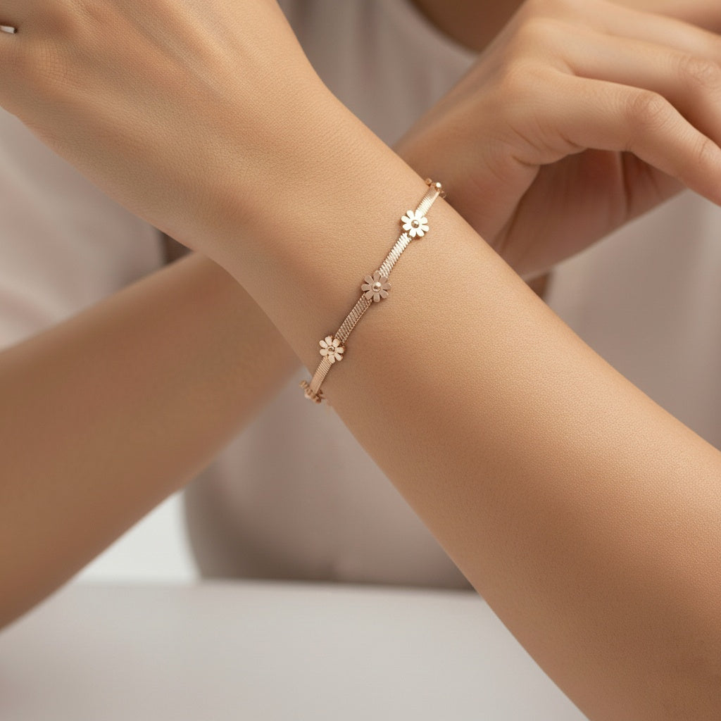 Daisy Rosegold Bracelet