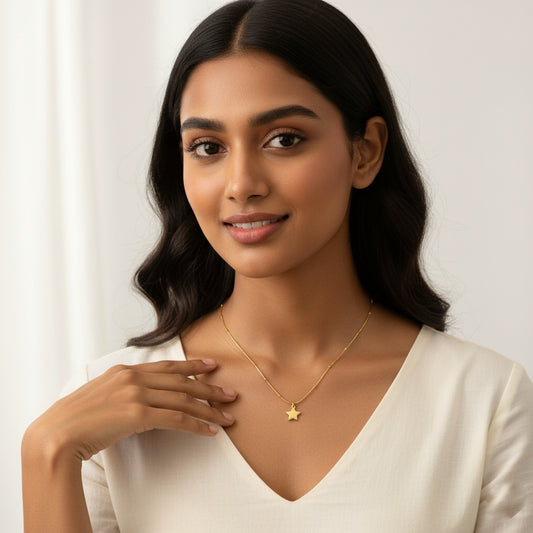 Star Rou Gold Necklace