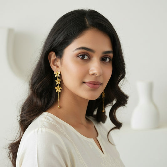 Daisy Falls Gold Earrings